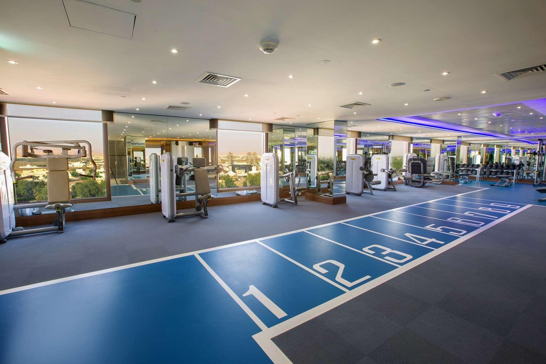 Ayla Grand Hotel Al Ain Eksteriør bilde The gym at the InterContinental