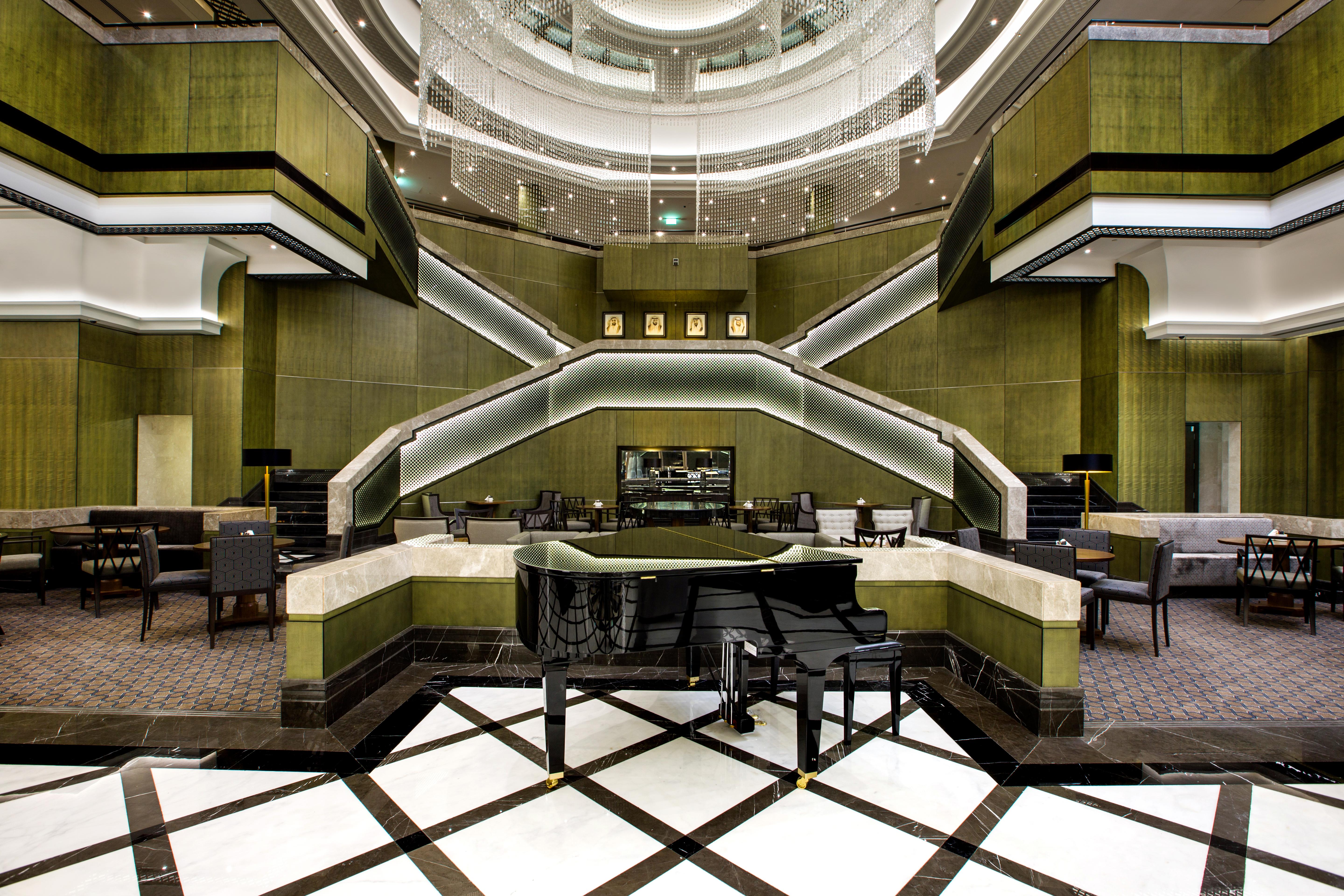 Ayla Grand Hotel Al Ain Eksteriør bilde The lobby of the hotel